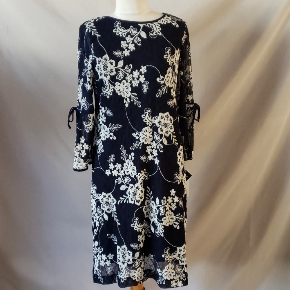 New  Sandra Darren Blue mesh Embroidered Dress